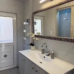 Tête à Tête - Luxury Rhodes City