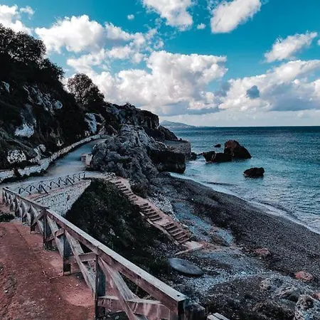 Tete A Tete - Luxury Apartament Rhodes City