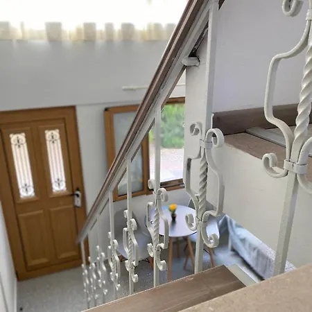 Tete A Tete - Luxury