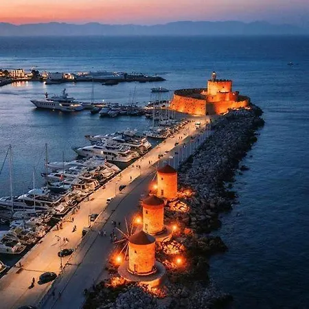 Tete A Tete - Luxury Apartment Rhodes City